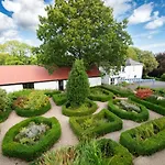 Ballyknocken Milking Parlour Self Catering * Coolnakilly