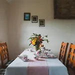 Ballyknocken Milking Parlour Self Catering * Coolnakilly