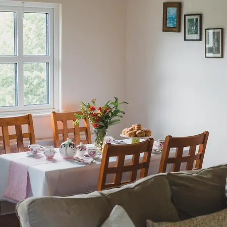 Ballyknocken Milking Parlour Self Catering *