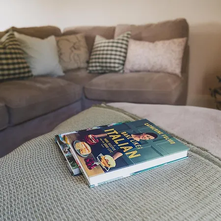 Ballyknocken Milking Parlour Self Catering Coolnakilly